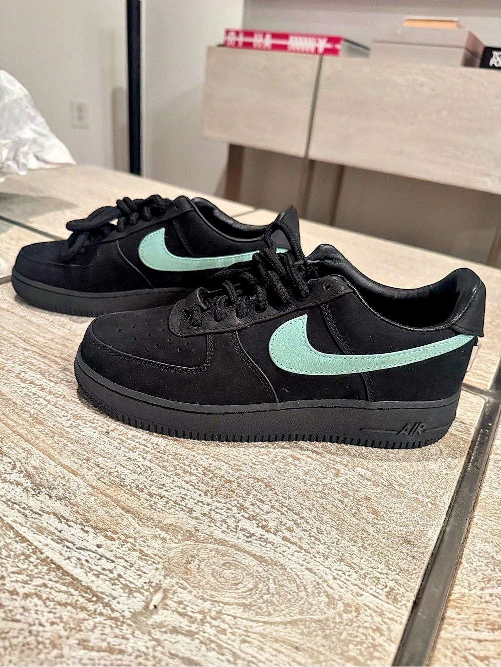 Nike - Air Force 1 Low X Tiffany & Co.